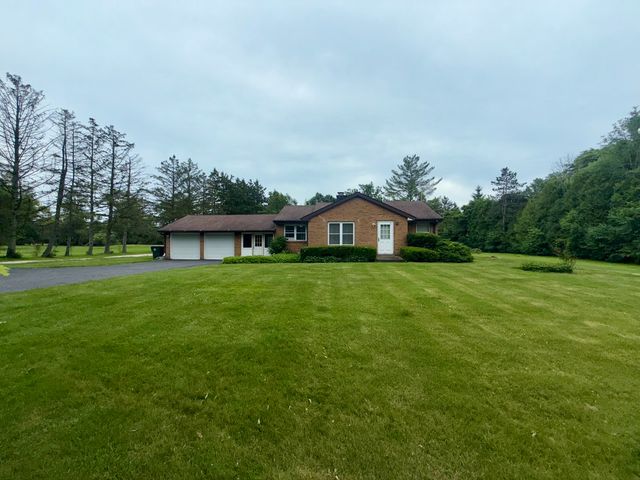 1270 Benson Lane, Green Oaks, IL 60048