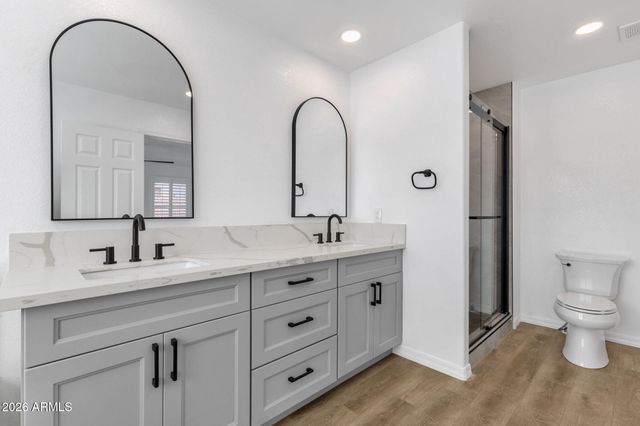 9019 W ACOMA Drive, Peoria, AZ 85381