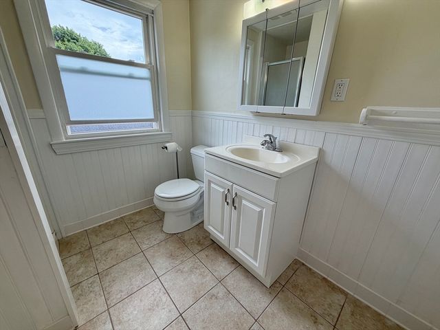 17 Hatfield Rd 17, Newton, MA 02465
