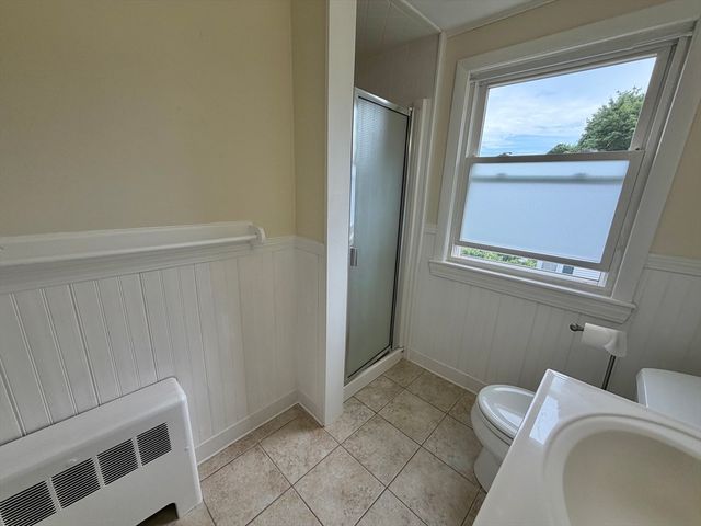 17 Hatfield Rd 17, Newton, MA 02465