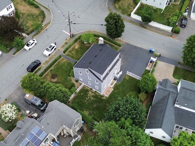 17 Hatfield Rd 17, Newton, MA 02465