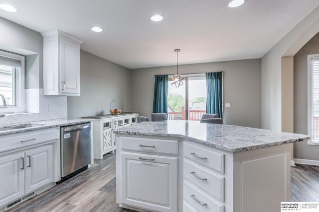 14954 Ellison Avenue, Omaha, NE 68116