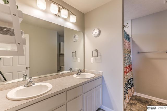 14954 Ellison Avenue, Omaha, NE 68116