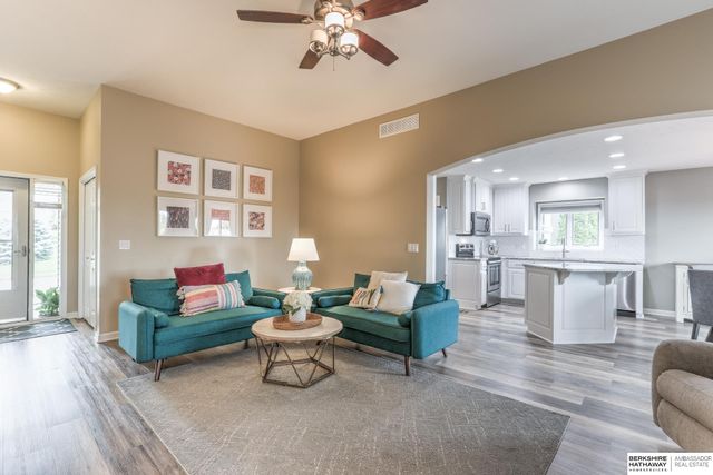 14954 Ellison Avenue, Omaha, NE 68116