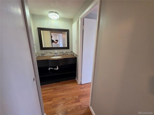 1306 S Parker Road 277, Denver, CO 80231