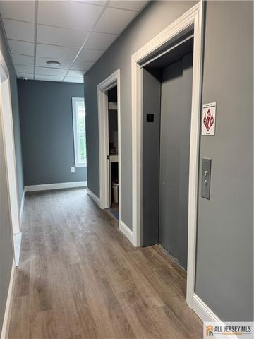 617 Lincoln Boulevard 2C, Middlesex, NJ 08846