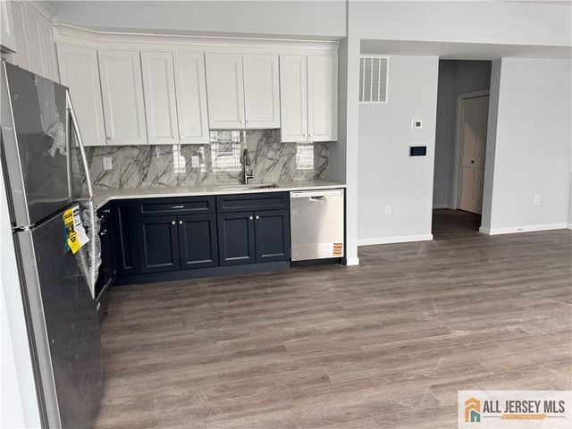 617 Lincoln Boulevard 2C, Middlesex, NJ 08846