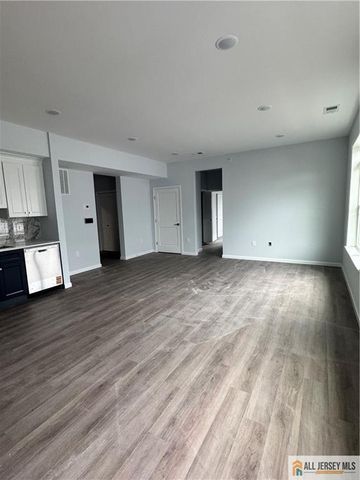 617 Lincoln Boulevard 2C, Middlesex, NJ 08846