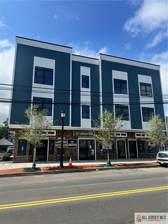 617 Lincoln Boulevard 2C, Middlesex, NJ 08846