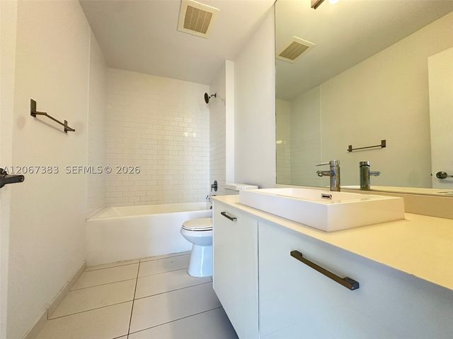 151 SE 1st St 1505, Miami, FL 33131