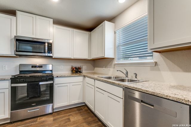 939 Empress Brilliant, San Antonio, TX 78253