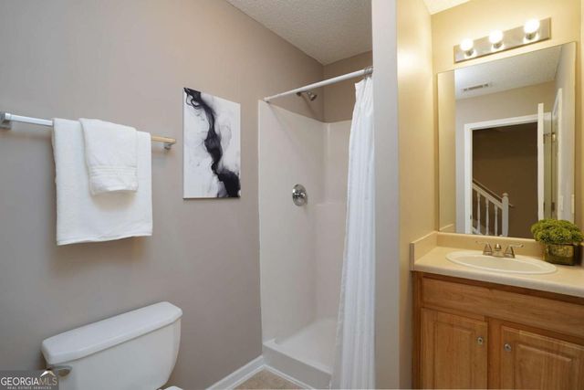 5338 Creekview Lane, Morrow, GA 30260