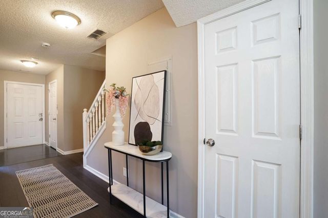 5338 Creekview Lane, Morrow, GA 30260