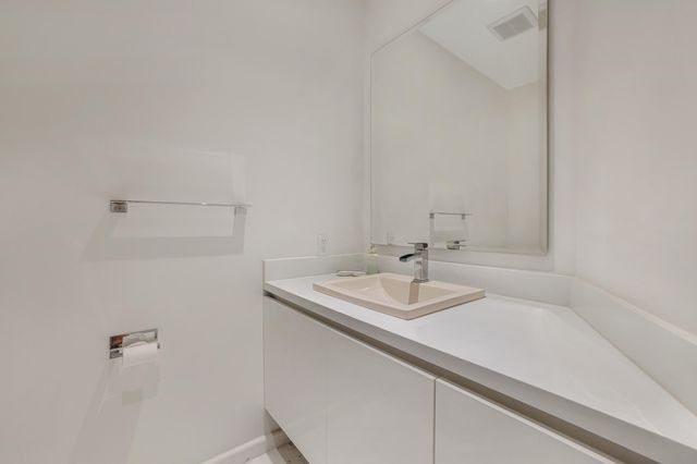 701 N Fort Lauderdale Beach Boulevard, Fort Lauderdale, FL 33304