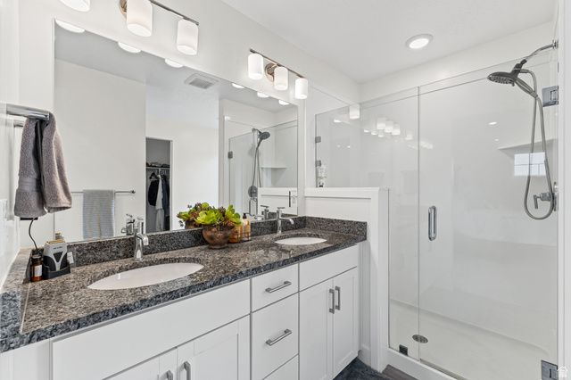 2735 S SHORELINE DR, Syracuse, UT 84075