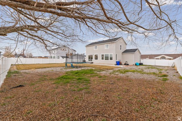 2735 S SHORELINE DR, Syracuse, UT 84075