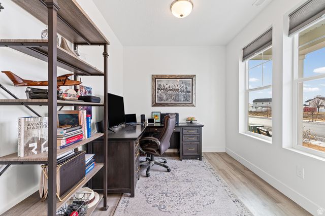 2735 S SHORELINE DR, Syracuse, UT 84075