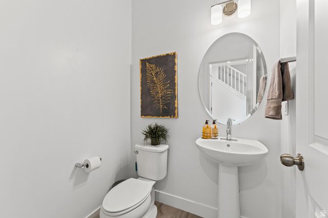 2735 S SHORELINE DR, Syracuse, UT 84075