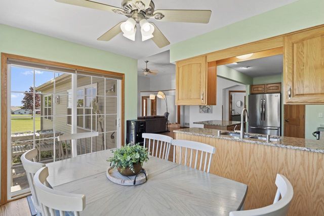 S102W21550 Kelsey DRIVE, Muskego, WI 53150