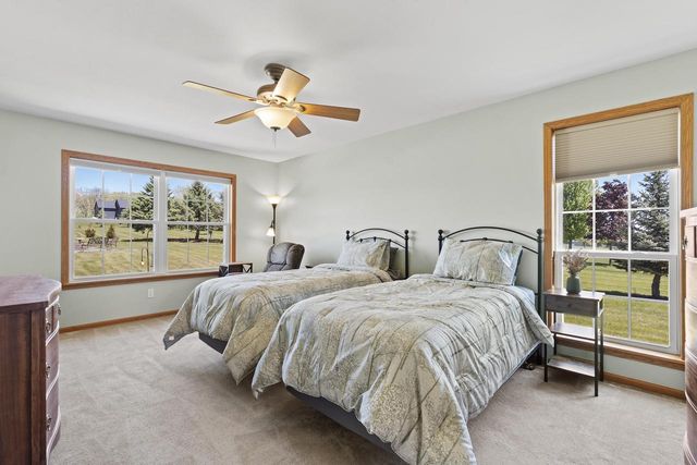 S102W21550 Kelsey DRIVE, Muskego, WI 53150