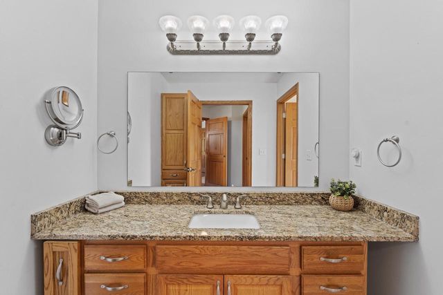 S102W21550 Kelsey DRIVE, Muskego, WI 53150