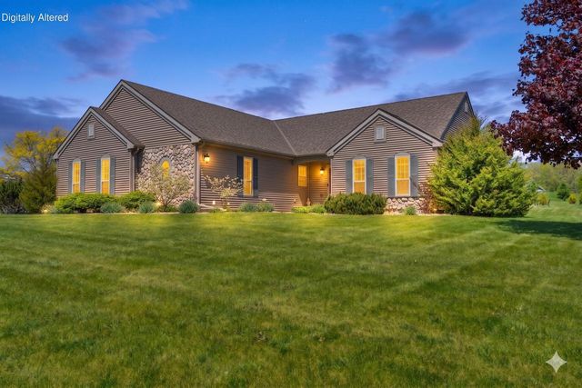 S102W21550 Kelsey DRIVE, Muskego, WI 53150