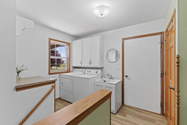 S102W21550 Kelsey DRIVE, Muskego, WI 53150