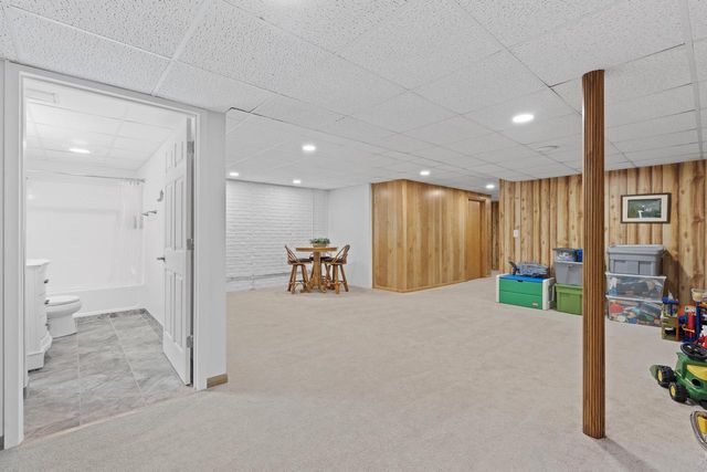 S102W21550 Kelsey DRIVE, Muskego, WI 53150
