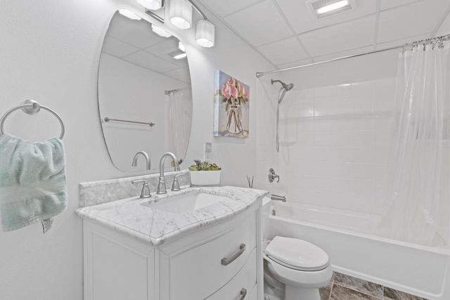 S102W21550 Kelsey DRIVE, Muskego, WI 53150