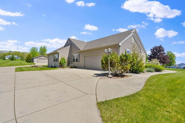 S102W21550 Kelsey DRIVE, Muskego, WI 53150