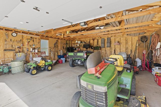 S102W21550 Kelsey DRIVE, Muskego, WI 53150