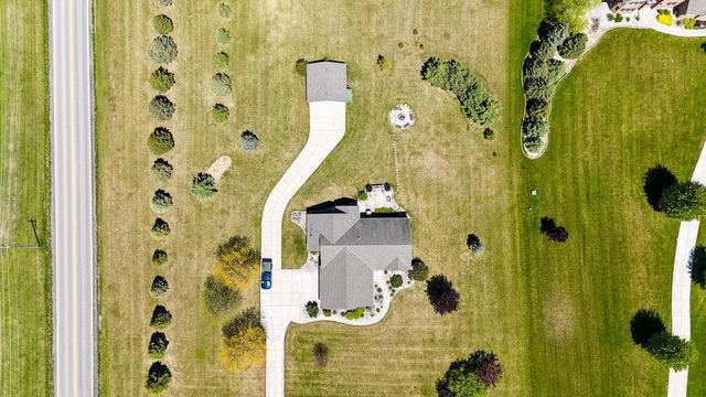 S102W21550 Kelsey DRIVE, Muskego, WI 53150