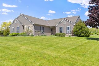 S102W21550 Kelsey DRIVE, Muskego, WI 53150