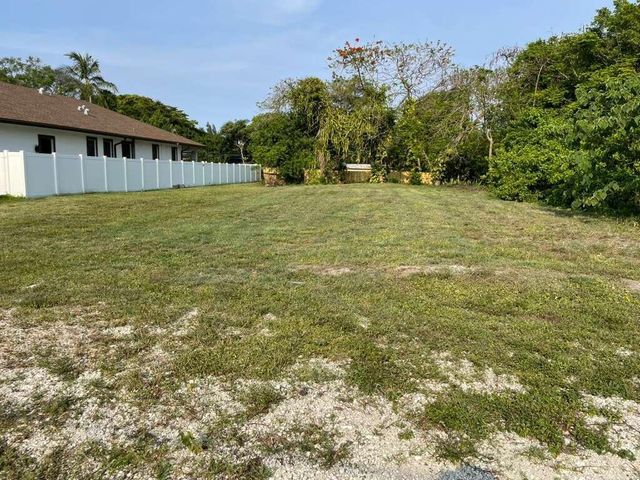 2630 NW 20th Avenue, Oakland Park, FL 33311