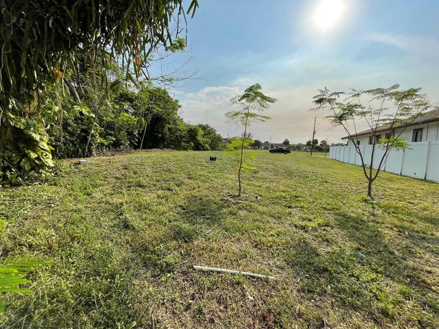 2630 NW 20th Avenue, Oakland Park, FL 33311