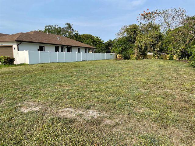2630 NW 20th Avenue, Oakland Park, FL 33311