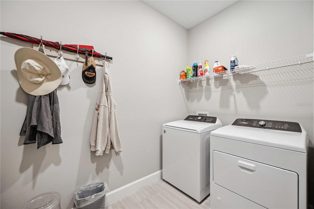 Image 24 of property listing at 17530 NORTHWOOD PLACE, Bradenton, FL 34202