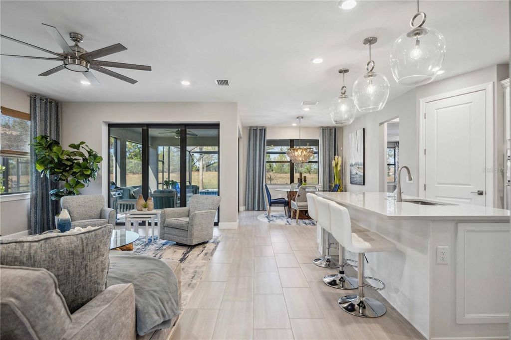 Image 4 of property listing at 17530 NORTHWOOD PLACE, Bradenton, FL 34202