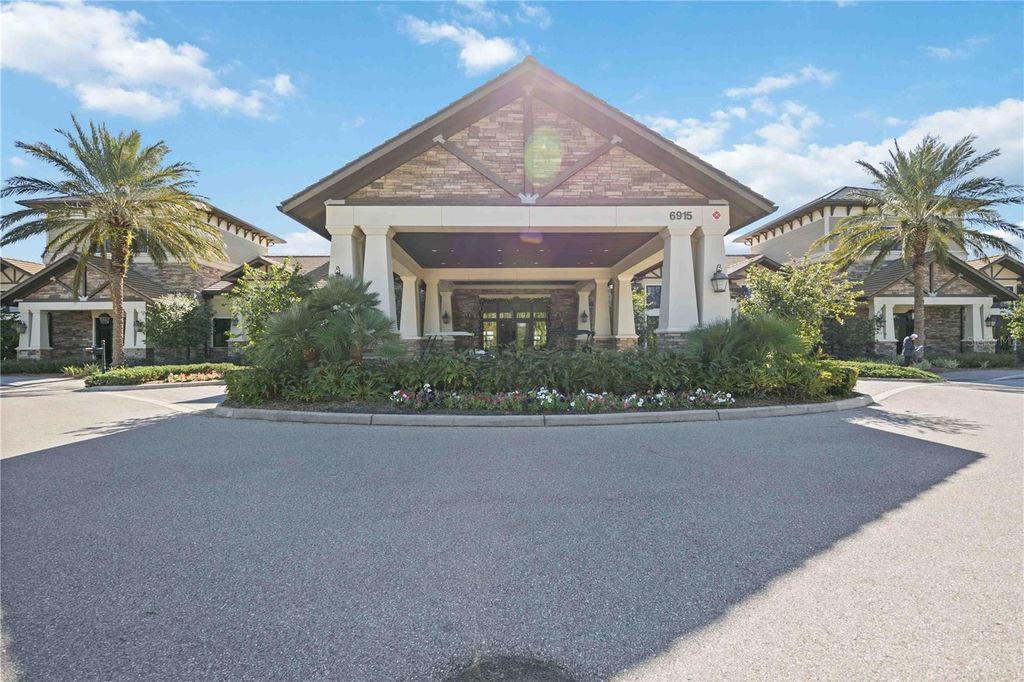 Image 39 of property listing at 17530 NORTHWOOD PLACE, Bradenton, FL 34202