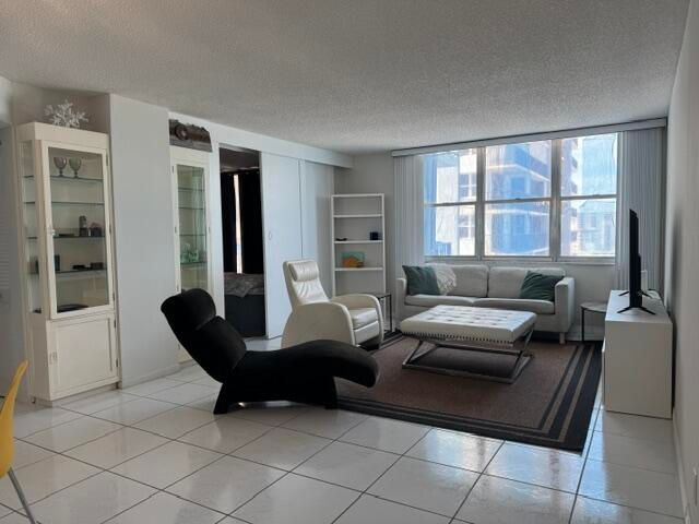 2201 S Ocean Drive 1705, Hollywood, FL 33019