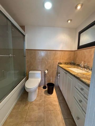 2201 S Ocean Drive 1705, Hollywood, FL 33019