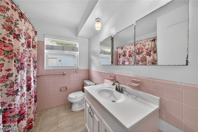 1129 SE 18th TER, Cape Coral, FL 33990