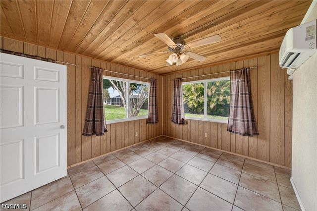 1129 SE 18th TER, Cape Coral, FL 33990