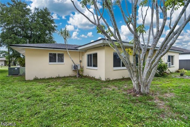 1129 SE 18th TER, Cape Coral, FL 33990