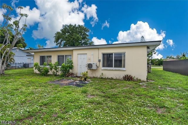 1129 SE 18th TER, Cape Coral, FL 33990