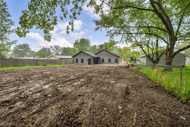 33743 Henwell Road, Columbia Station, OH 44028