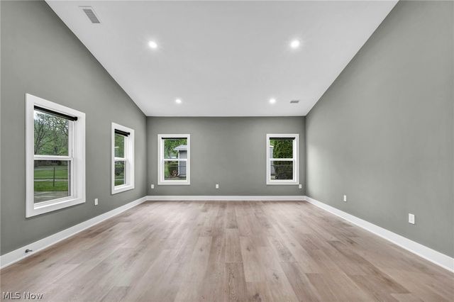 33743 Henwell Road, Columbia Station, OH 44028