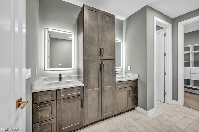 33743 Henwell Road, Columbia Station, OH 44028