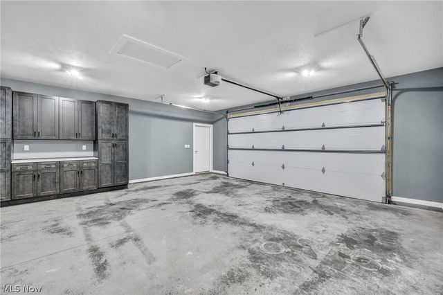 33743 Henwell Road, Columbia Station, OH 44028