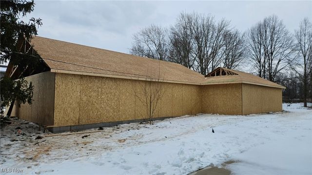 33743 Henwell Road, Columbia Station, OH 44028